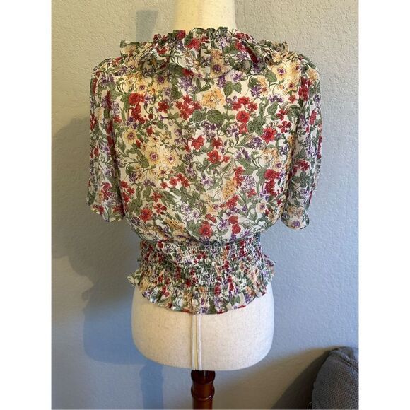 Astr The Label Floral Smocked Ruffle Sleeve Blouse - Size Medium - Picture 3 of 7